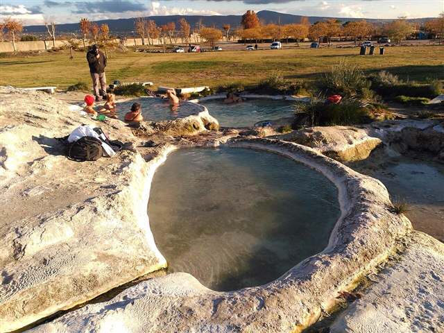 Foto: Angelmanxego (CC BY-SA 4.0) Una delle vasche delle Piscine Carletti a Viterbo